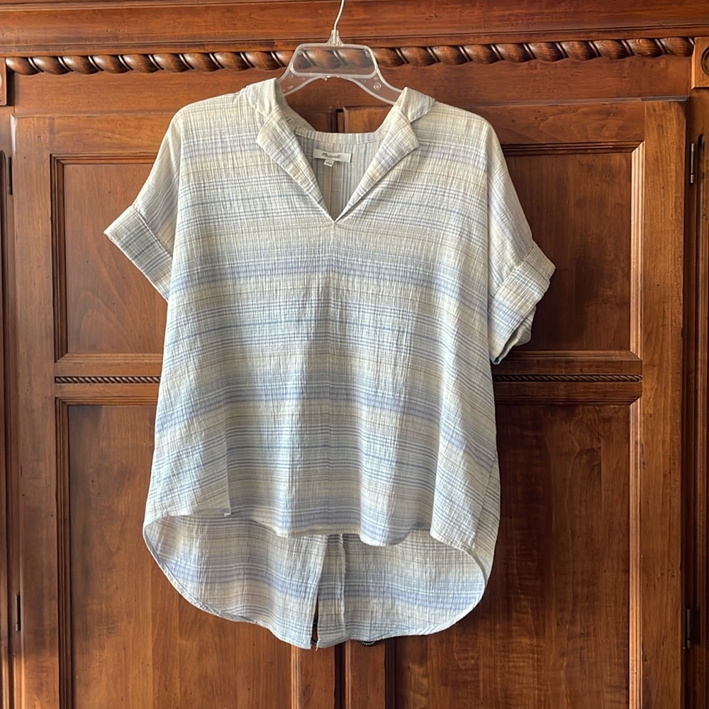 EUC Madewell v-neck top/blouse